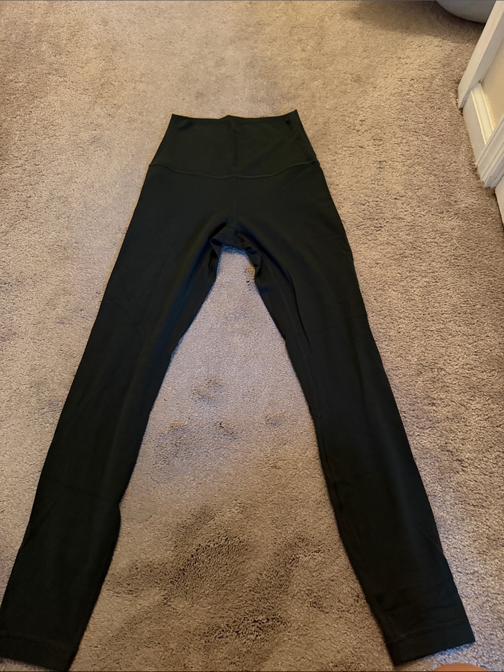 Women’s Lululemon dark green leggings